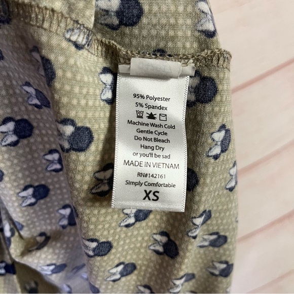 LulaRoe Mini Disney Print Top Size XS - Picture 4 of 5